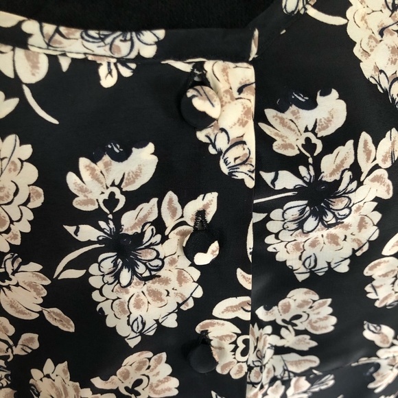 SOLD Vintage Jospehine Black/Cream Floral Blouse - Picture 4 of 10